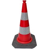 Pachołek drogowy 75cm U-23b | PCV, 5,6 kg, odblaskowy - Rękaw na placu manewrowym – jakie musi spełniać wymagania?